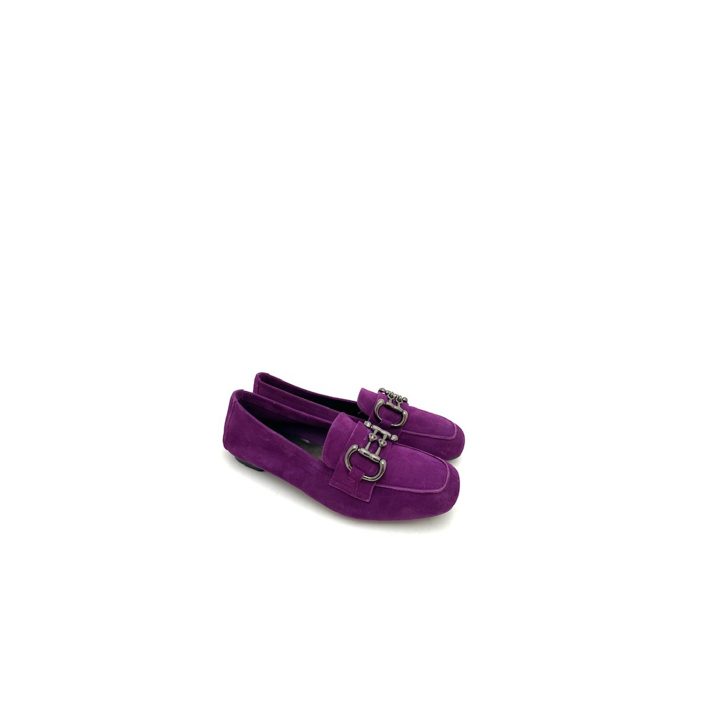 REQINS MOCASSIN PLAT HINDER EN CUIR VELOURS VIOLET AVEC UNE CHAINS