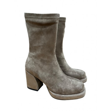 NOA HARMON BOTTINE 9821 EN...